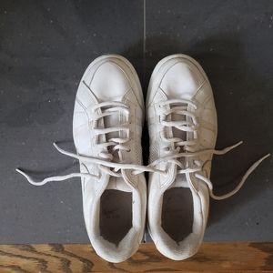 Nike tennis shoes, 2007